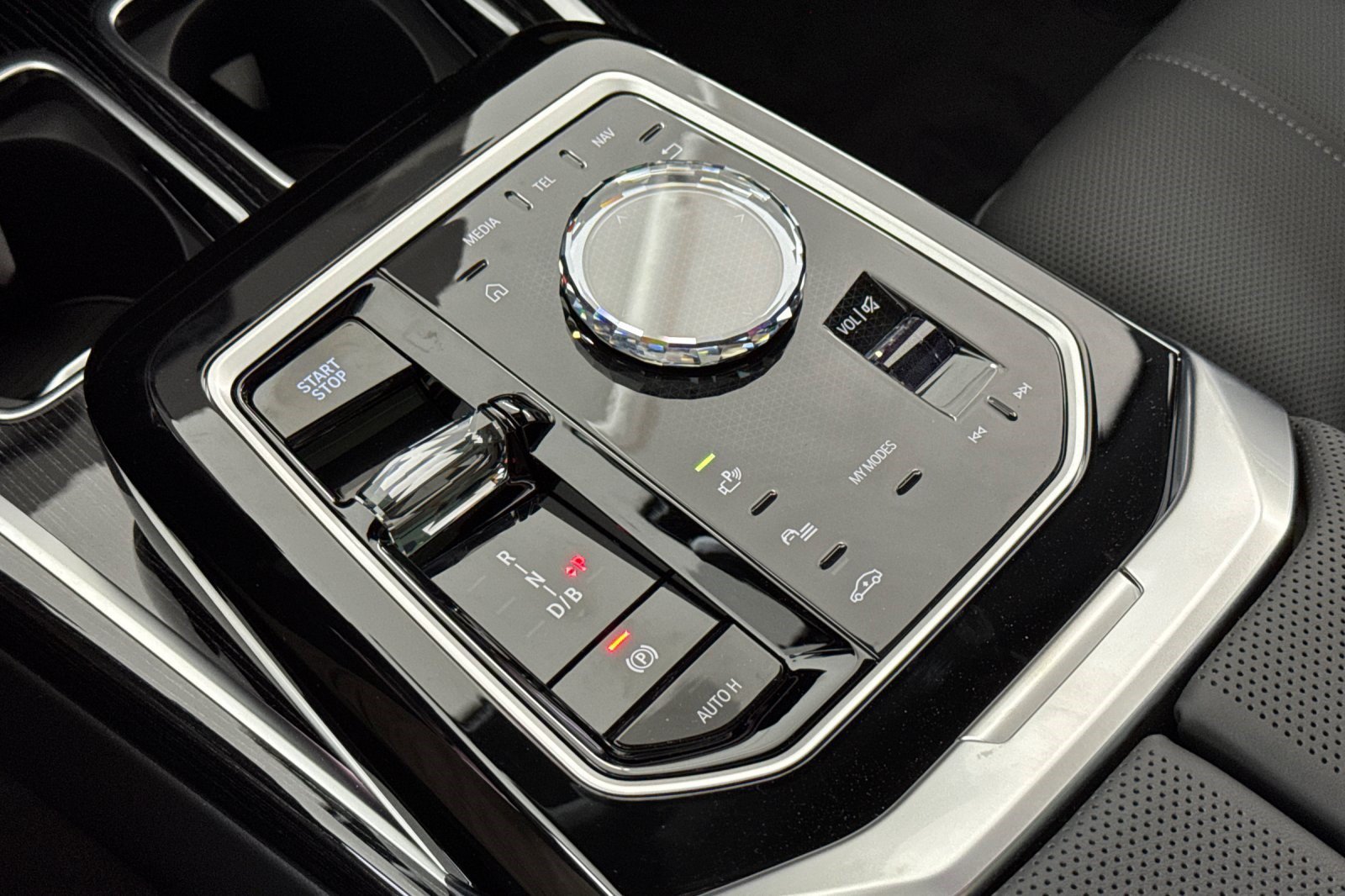 Used 2026 BMW i7 xDrive60 w/ M Sport Package RWD image 16