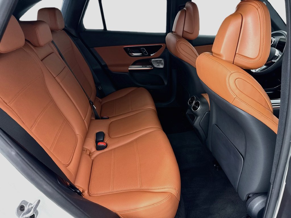 Certified 2026 Mercedes-Benz GLC 300 image 21