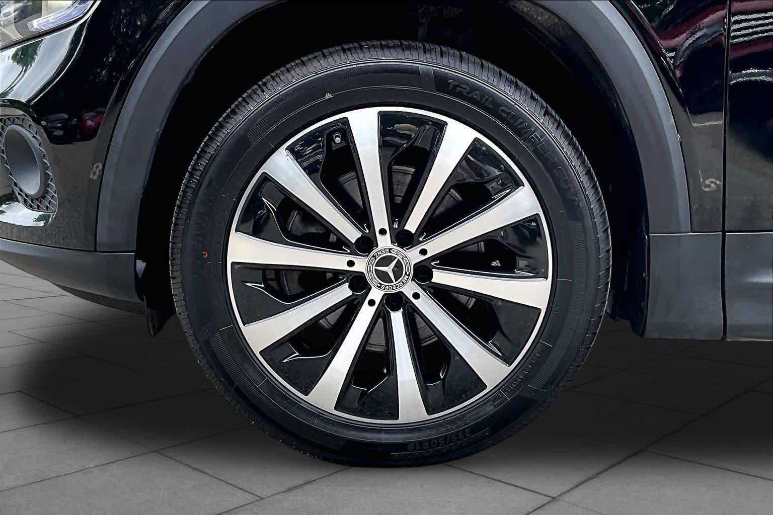 Certified 2022 Mercedes-Benz GLB 250 4MATIC image 11