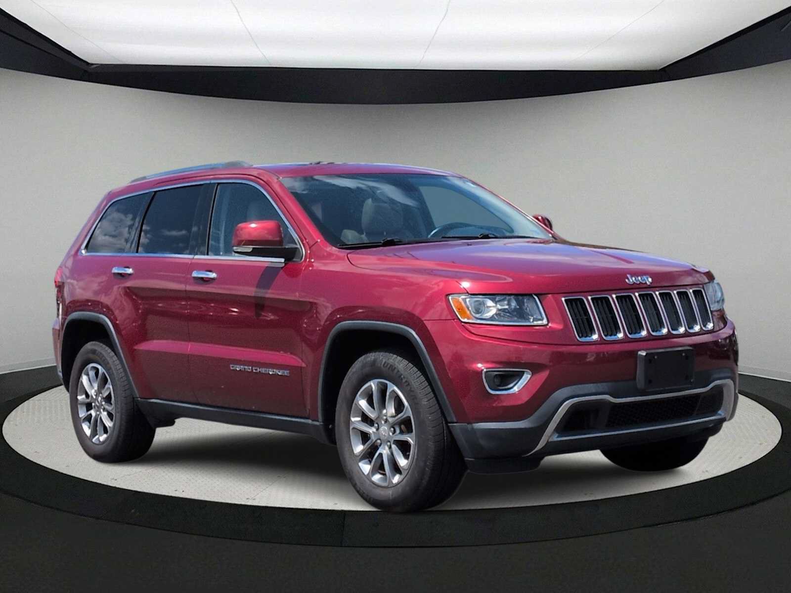 Used 2014 Jeep Grand Cherokee Limited AWD/4WD image 2