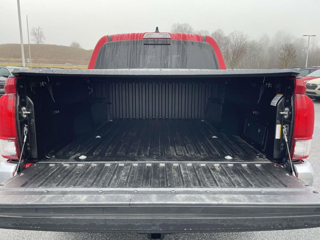 Used 2020 Toyota Tacoma SR5 image 30
