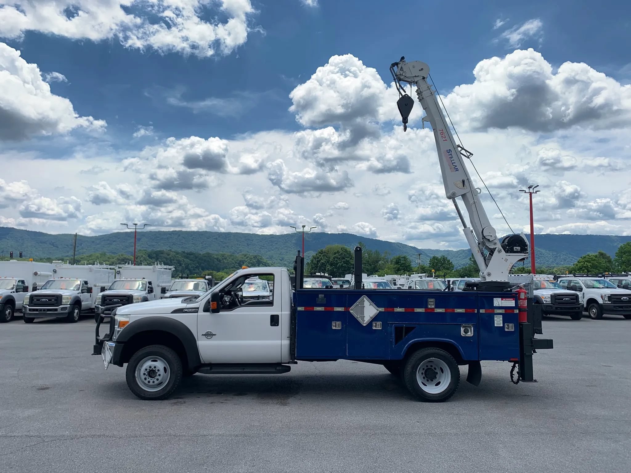 Used 2014 Ford F550 4x4 Regular Cab Super Duty image 39