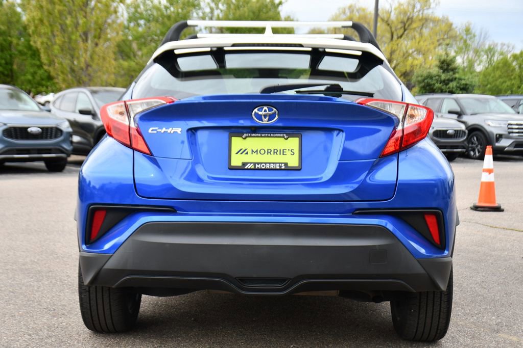 Used 2019 Toyota C-HR XLE FWD image 5