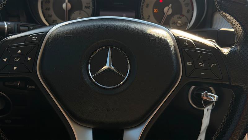 Used 2015 Mercedes-Benz GLA 250 4MATIC image 31