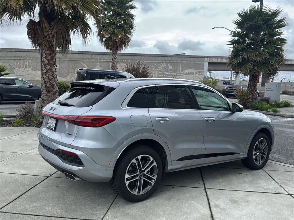 Used 2025 Audi Q5 Premium Plus w/ Premium Plus image 6