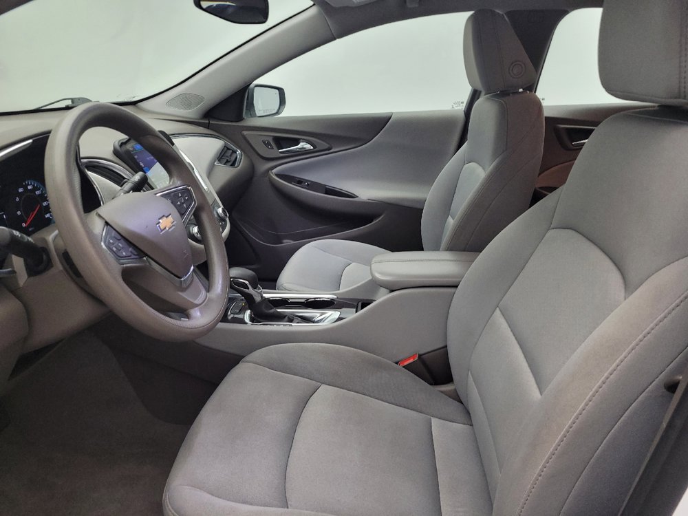 Used 2021 Chevrolet Malibu LT FWD image 17