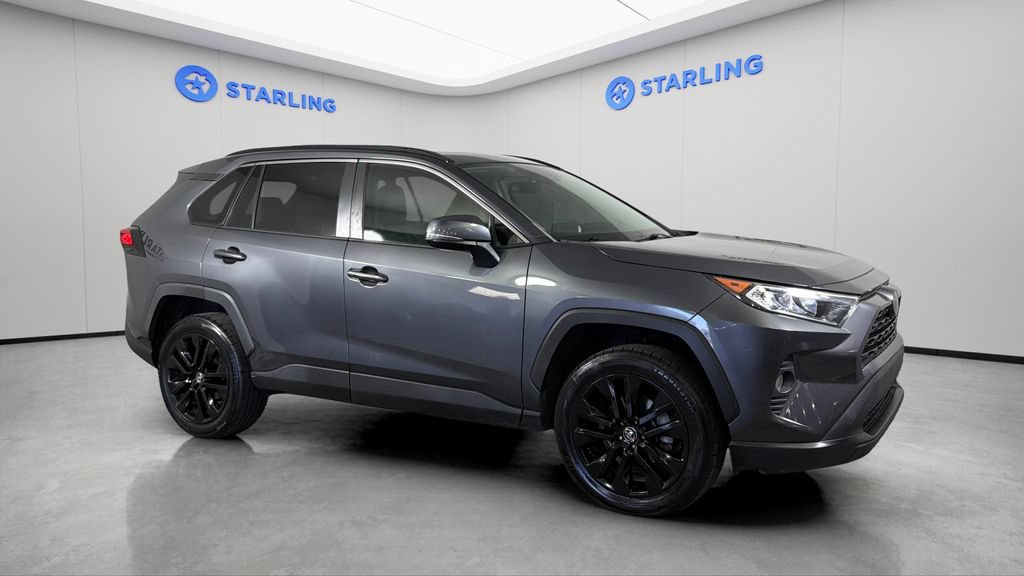 Used 2020 Toyota RAV4 XLE Premium FWD image 13
