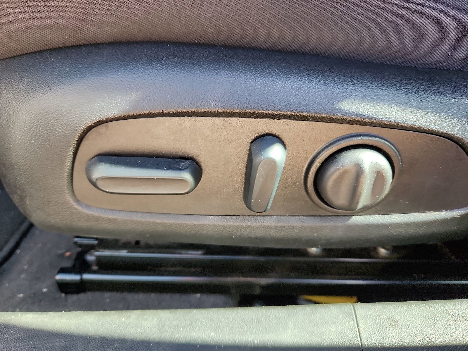 Used 2022 Chevrolet Malibu LT image 14