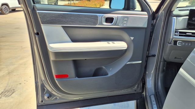 Used 2025 Hyundai Santa Fe Calligraphy w/ Tow & Go Package image 17