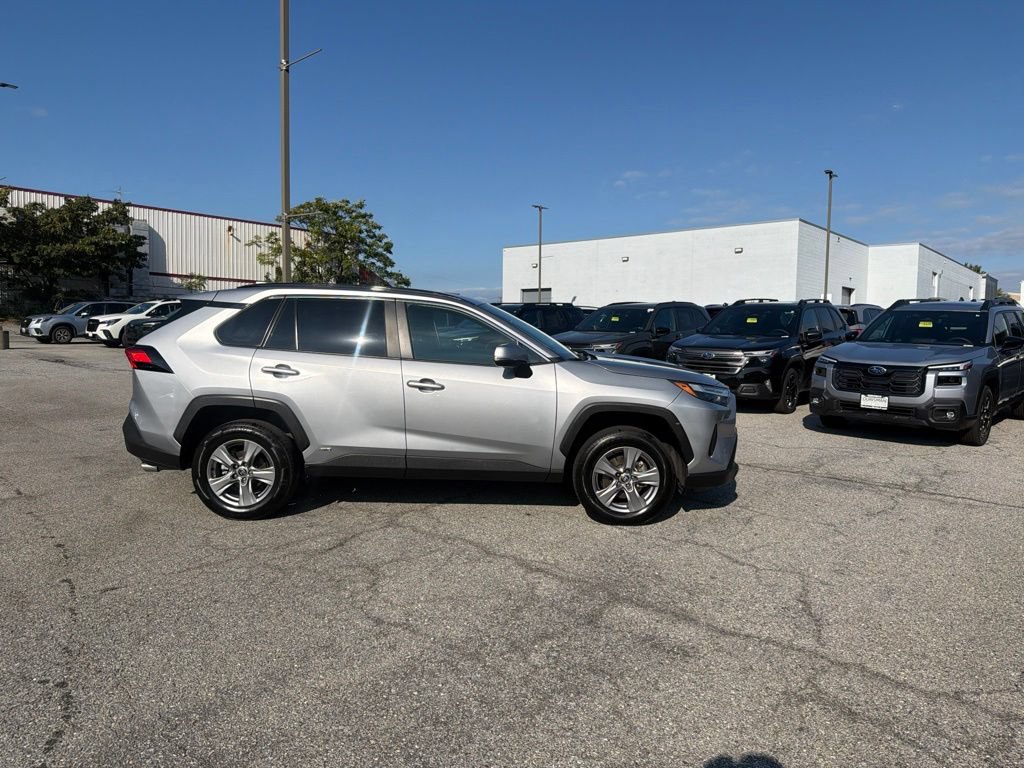 Used 2025 Toyota RAV4 LE AWD/4WD image 2
