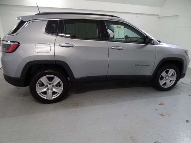 Certified 2022 Jeep Compass Latitude image 21