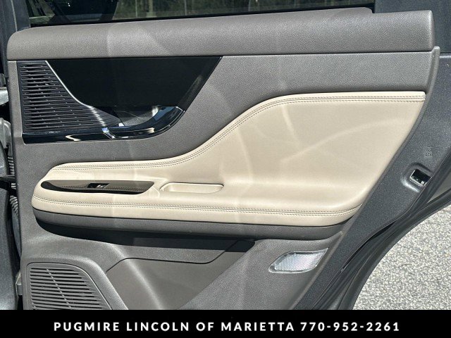 Used 2022 Lincoln Corsair FWD w/ Premium Package image 34