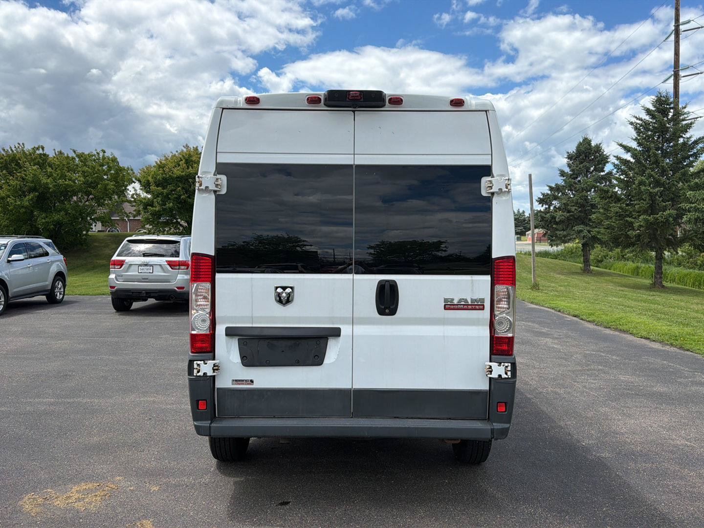 Used 2017 RAM ProMaster 2500 w/ Premium Appearance Group FWD image 6