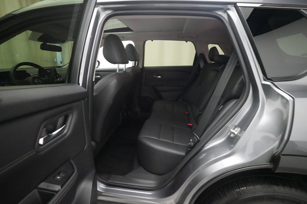 Certified 2024 Nissan Rogue SV w/ SV Premium Package image 15