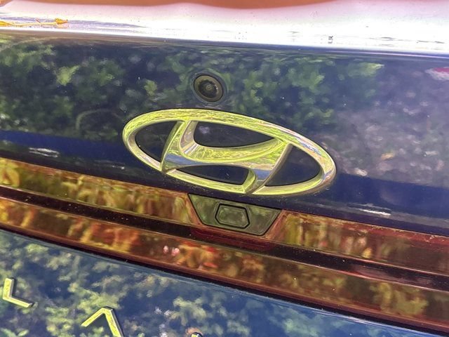 Used 2021 Hyundai Elantra SEL w/ Convenience Package FWD image 8