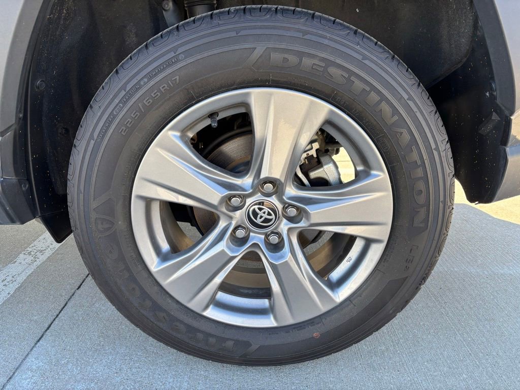 Used 2024 Toyota RAV4 XLE image 7