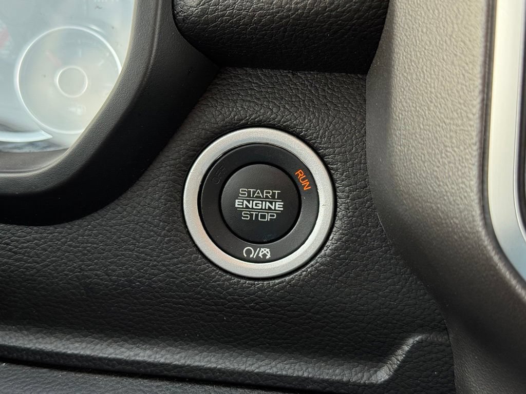 Used 2025 RAM 1500 Big Horn AWD/4WD image 40