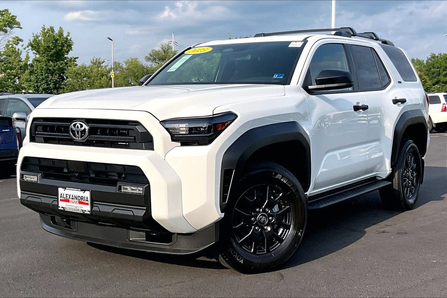 Used 2025 Toyota 4Runner SR5 AWD/4WD image 1