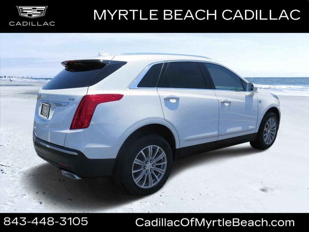 Used 2018 Cadillac XT5 Luxury w/ Driver Awareness Package FWD image 3