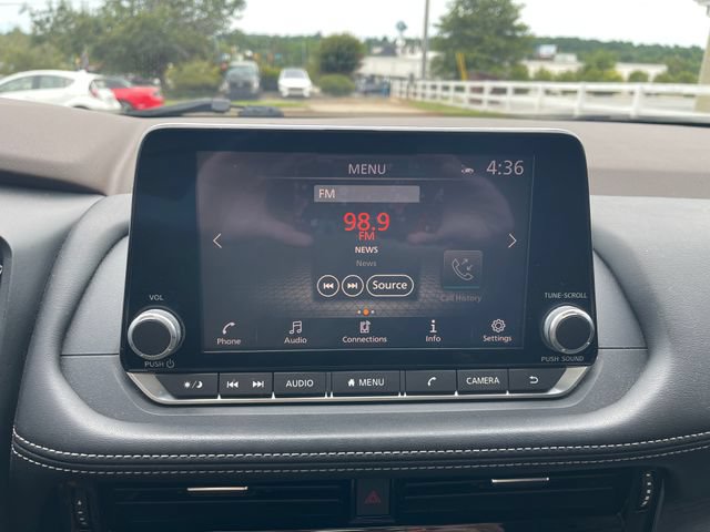 Used 2021 Nissan Rogue SL FWD image 15