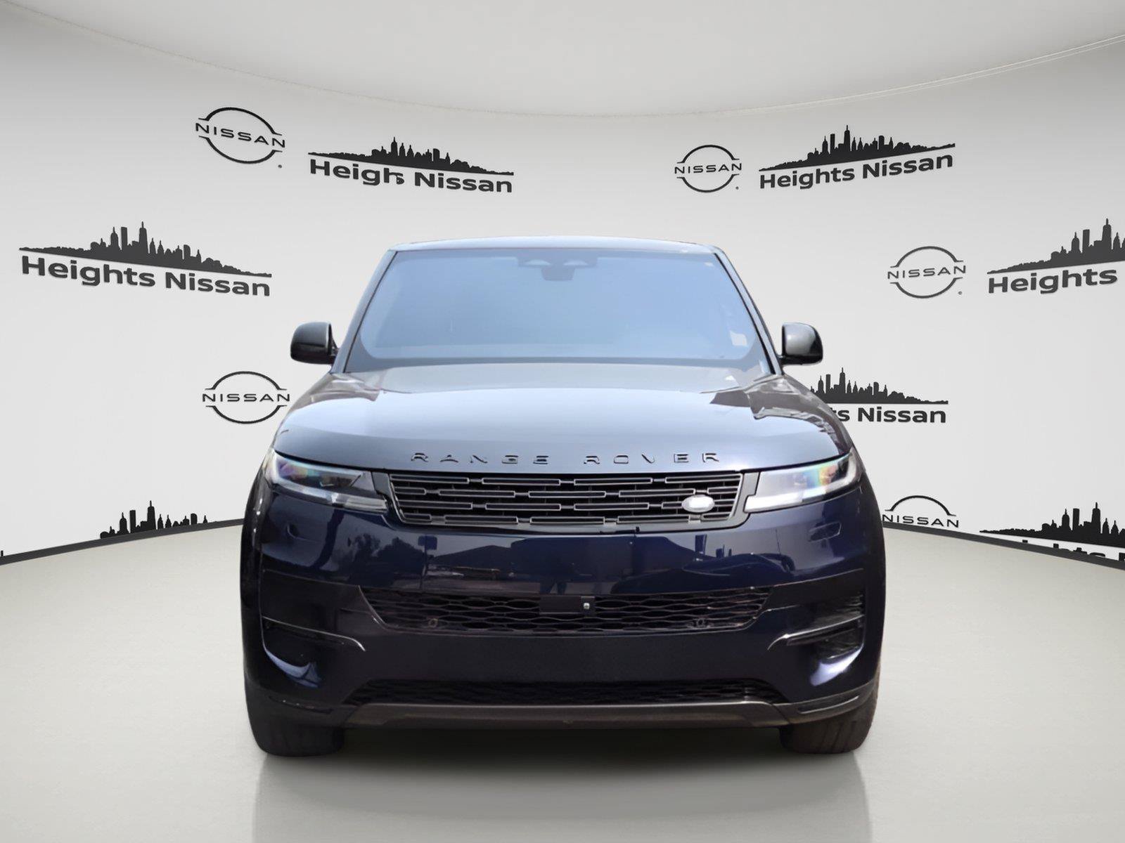 Used 2023 Land Rover Range Rover Sport SE AWD/4WD image 3