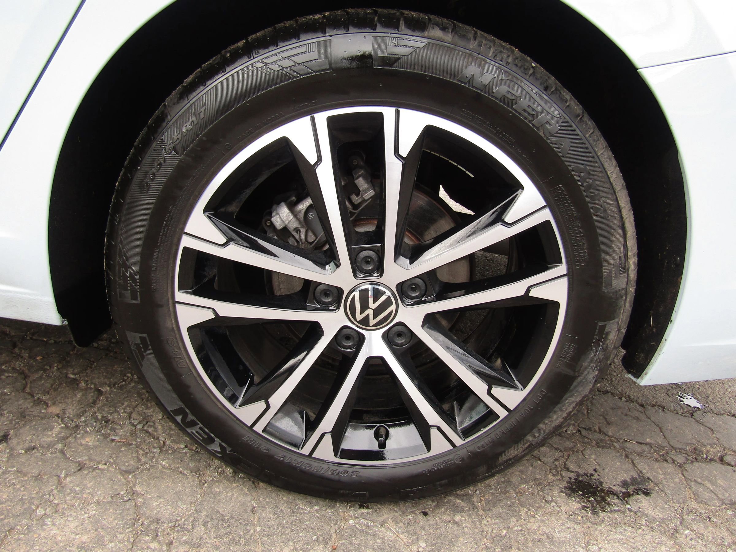 Used 2025 Volkswagen Jetta Sport image 35