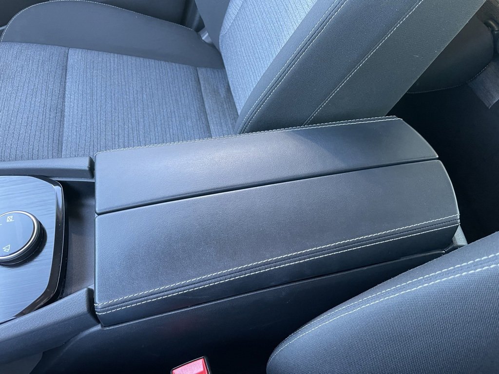 Used 2023 Nissan Rogue SV image 48