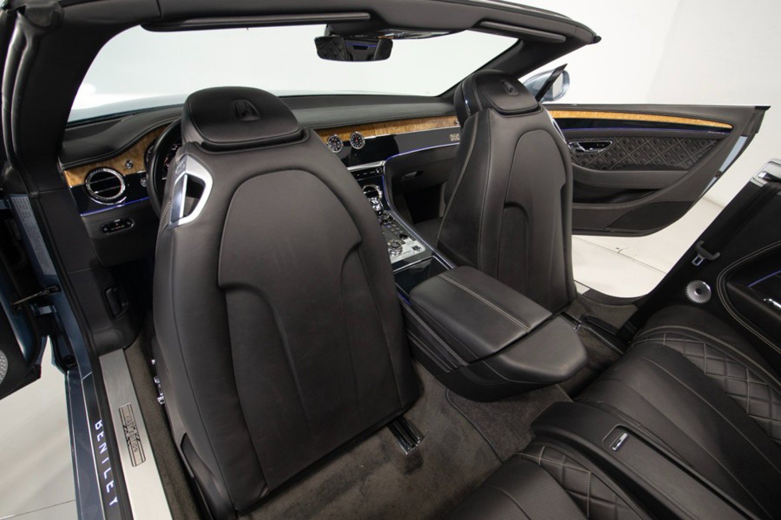 Used 2020 Bentley Continental GT w/ First Edition Specification image 38