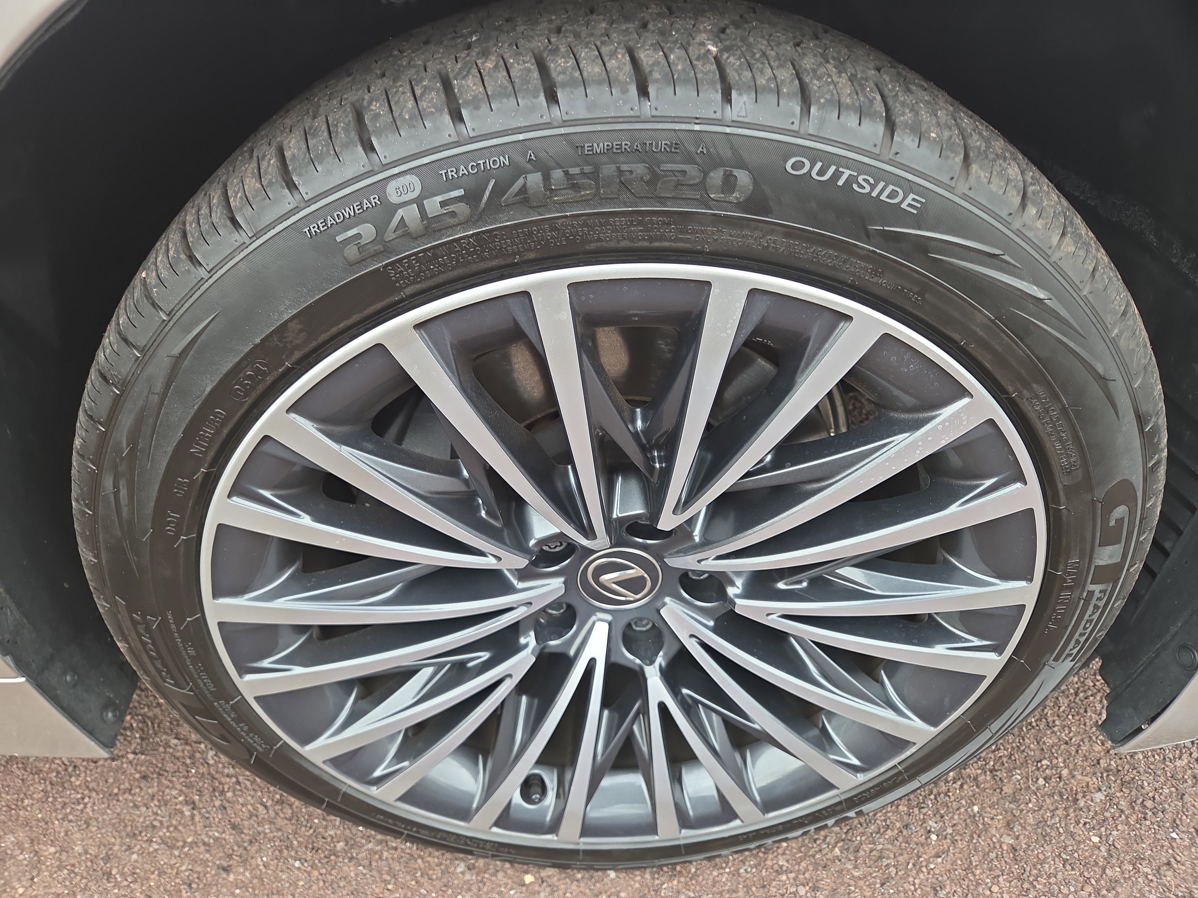 Used 2024 Lexus LS 500 AWD w/ Luxury Package image 9