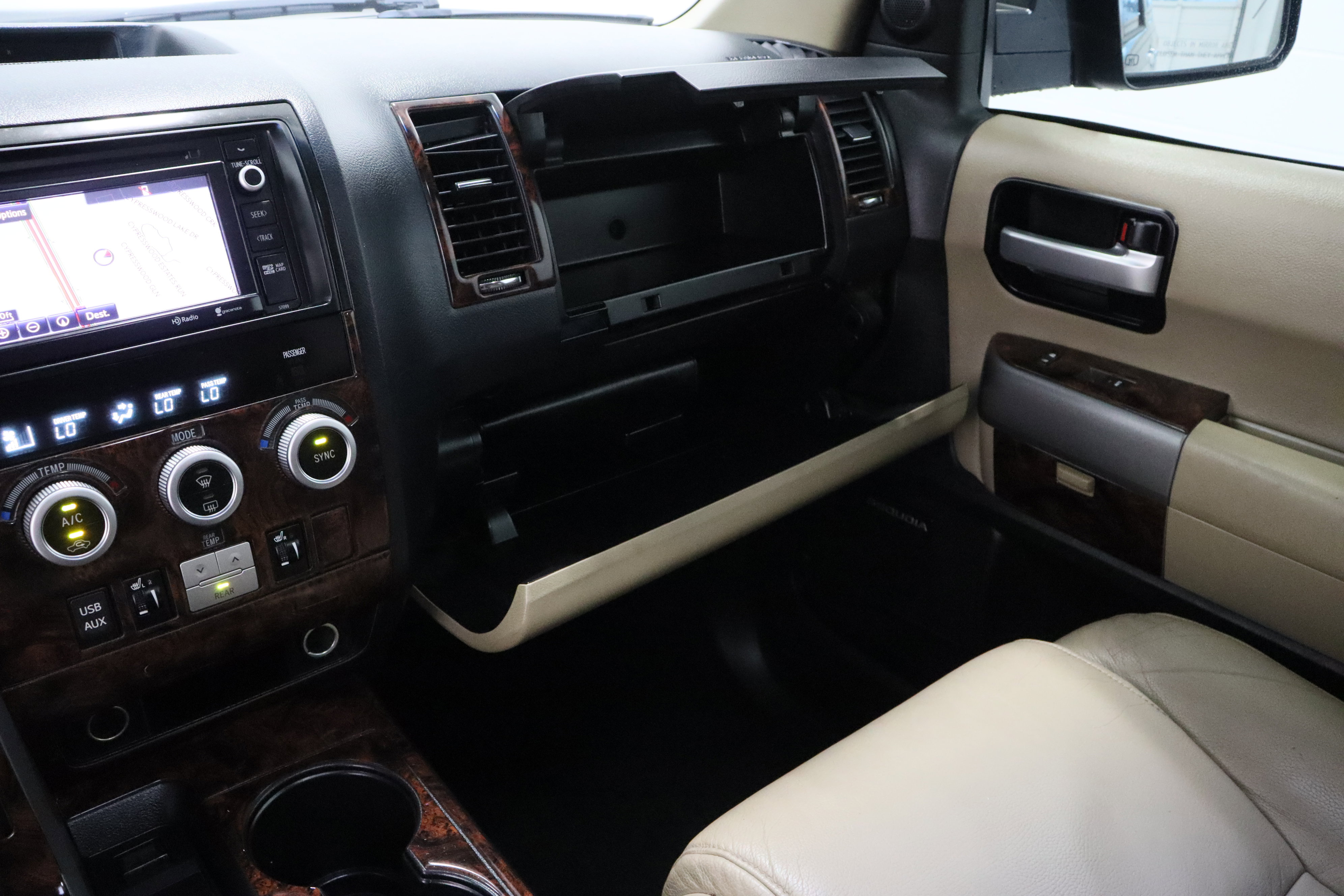 Used 2014 Toyota Sequoia Limited RWD image 24