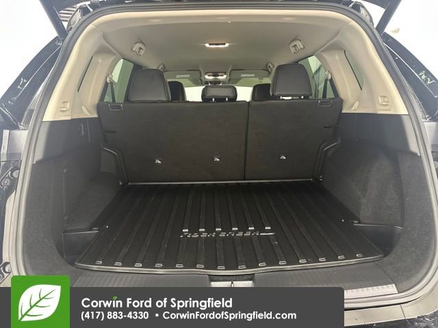 Used 2025 Nissan Rogue SV image 17