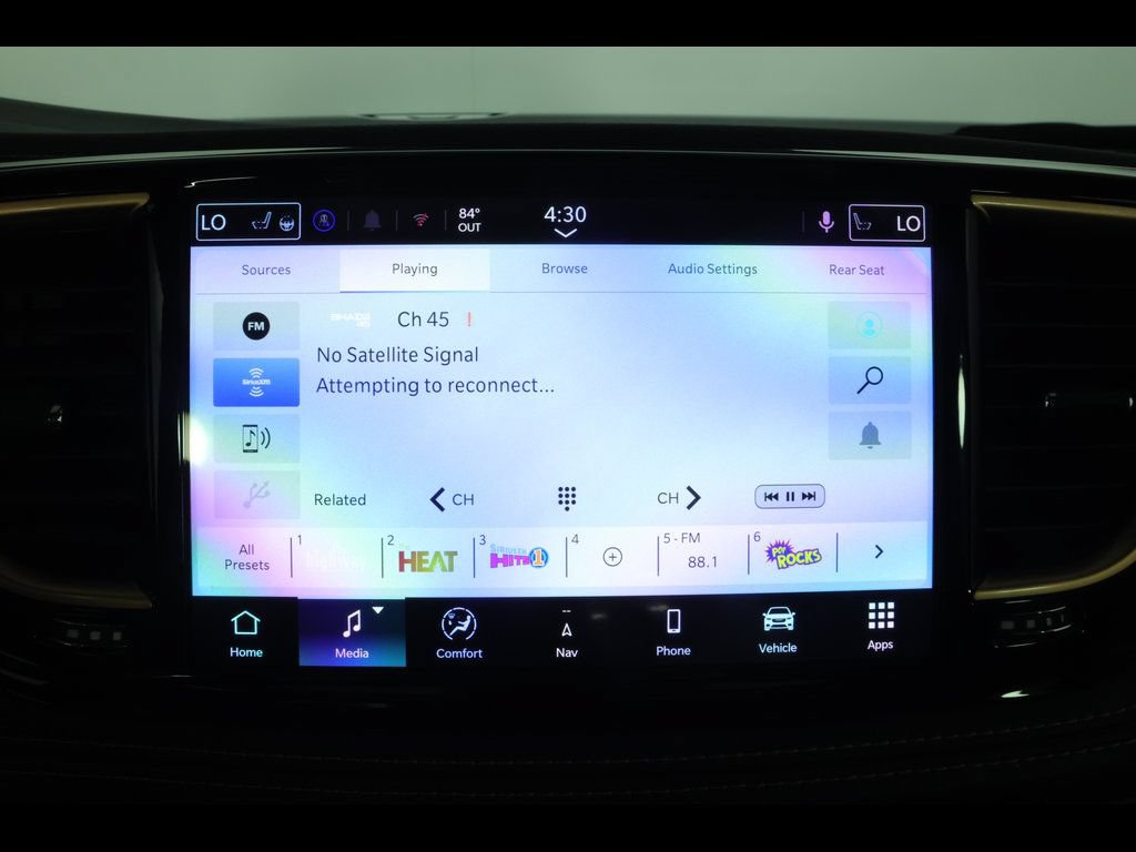 New 2027 Chrysler Pacifica Pinnacle w/ Theater Group AWD/4WD image 22