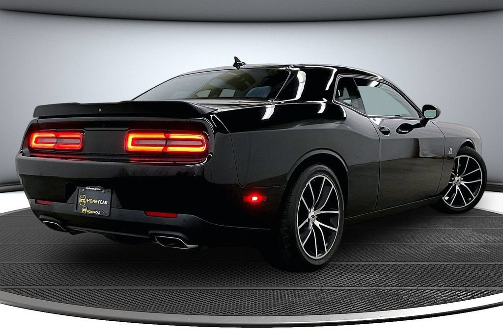 Used 2018 Dodge Challenger R/T Scat Pack RWD image 6