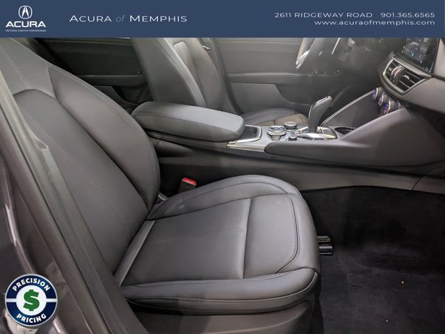 Used 2025 Alfa Romeo Giulia AWD w/ Driving Assist Package image 29