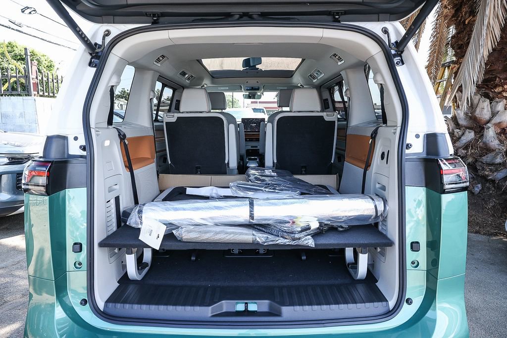 New 2025 Volkswagen ID. Buzz 1st Edition image 40