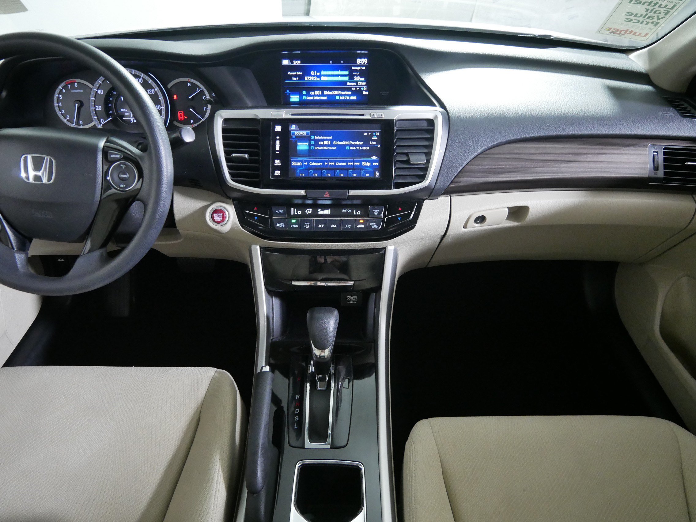 Used 2017 Honda Accord EX image 10