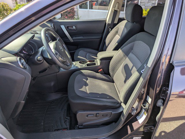 Used 2013 Nissan Rogue SV w/ Premium Pkg AWD/4WD image 11