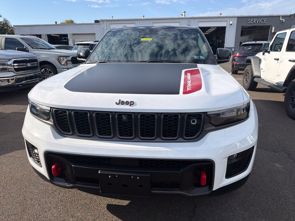 Used 2022 Jeep Grand Cherokee Trailhawk w/ ADV Protech Group II AWD/4WD image 8