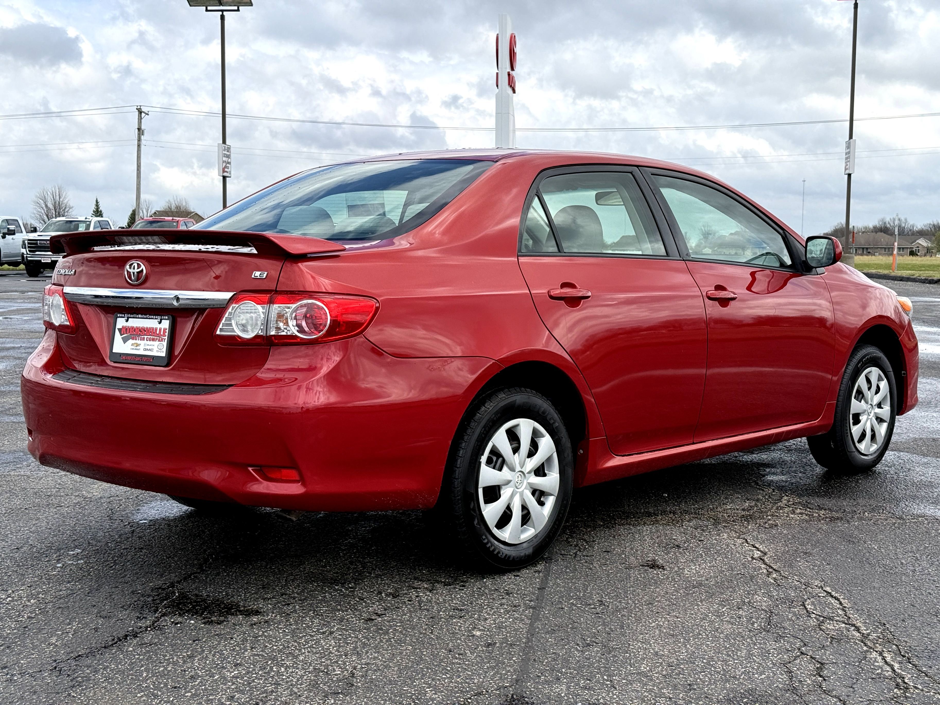 Used 2011 Toyota Corolla LE image 3