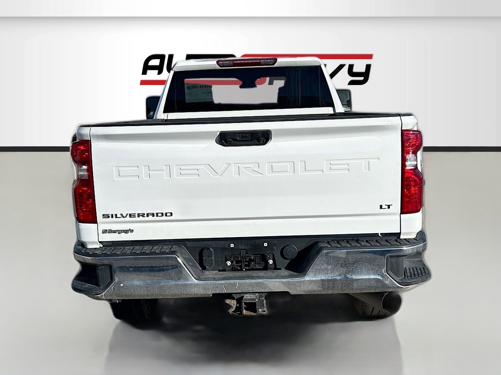 Used 2024 Chevrolet Silverado 2500 LT w/ Z71 Off-Road Package image 6