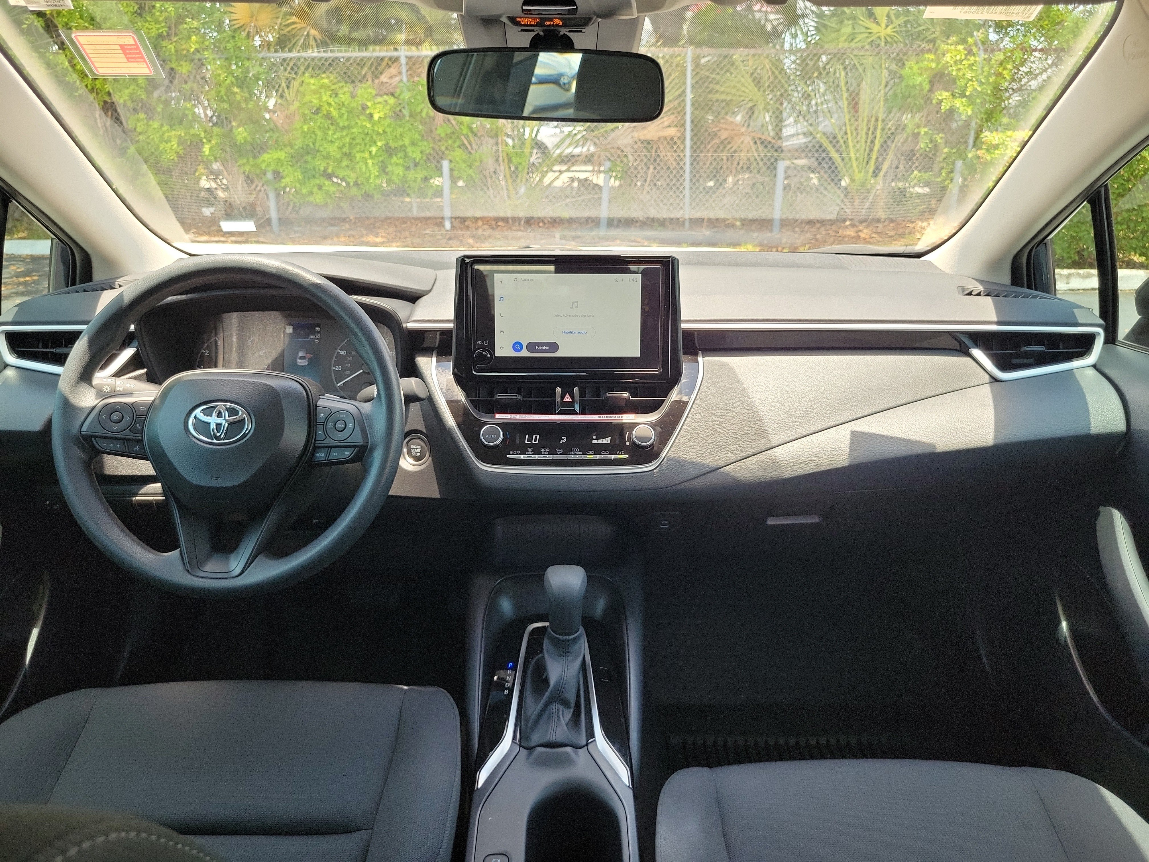 Used 2025 Toyota Corolla LE w/ Convenience Package FWD image 16