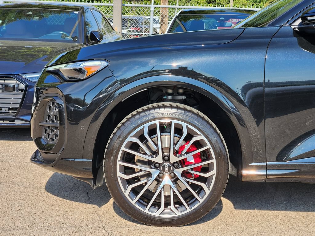 Certified 2025 Audi SQ5 Prestige AWD/4WD image 13