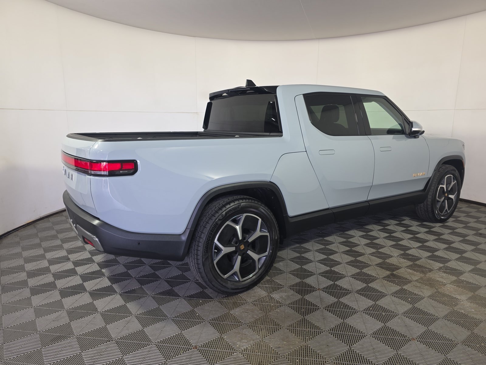 Used 2023 Rivian R1T Launch Edition AWD/4WD image 5