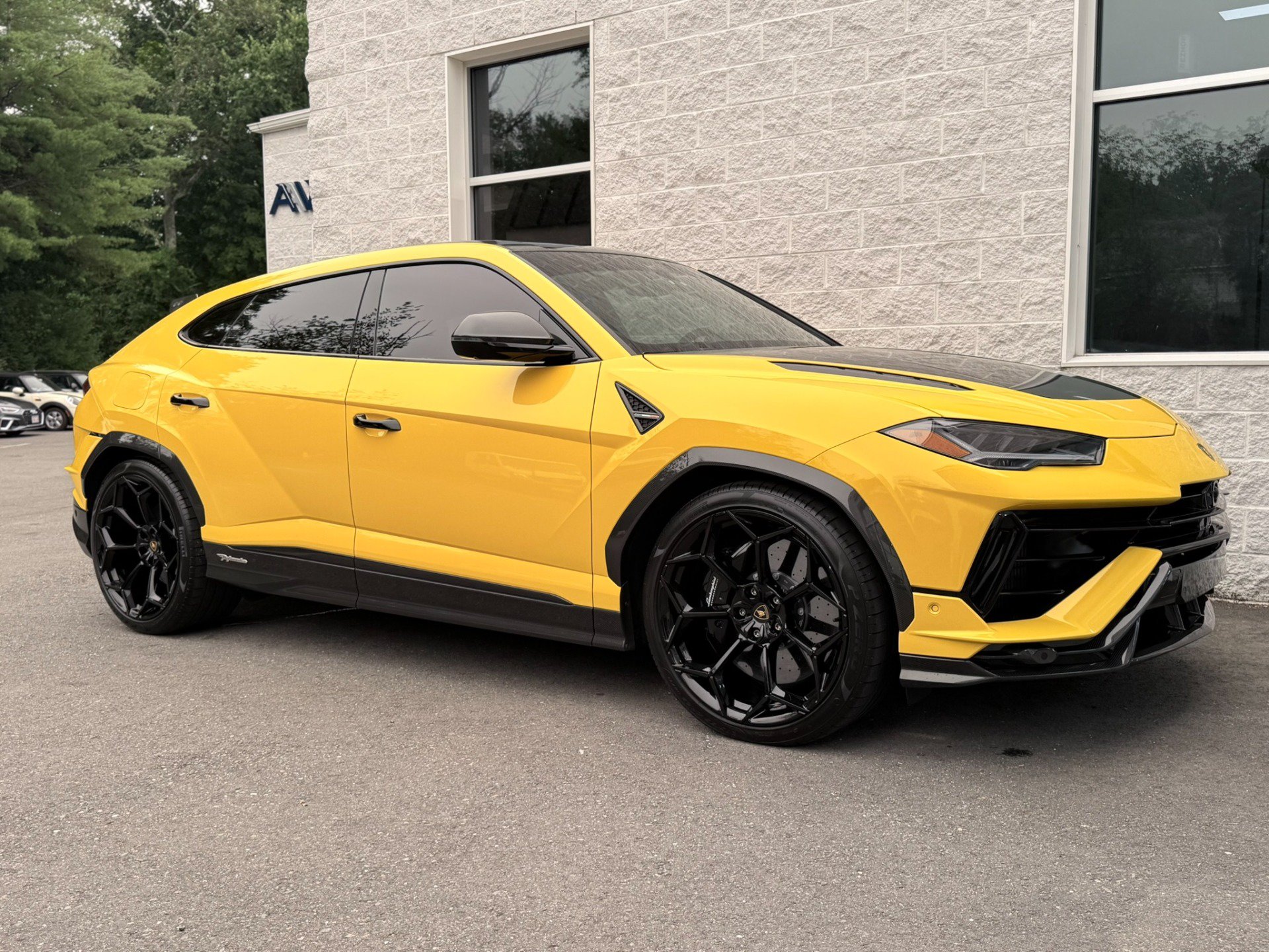 Used 2023 Lamborghini Urus Performante AWD/4WD image 43