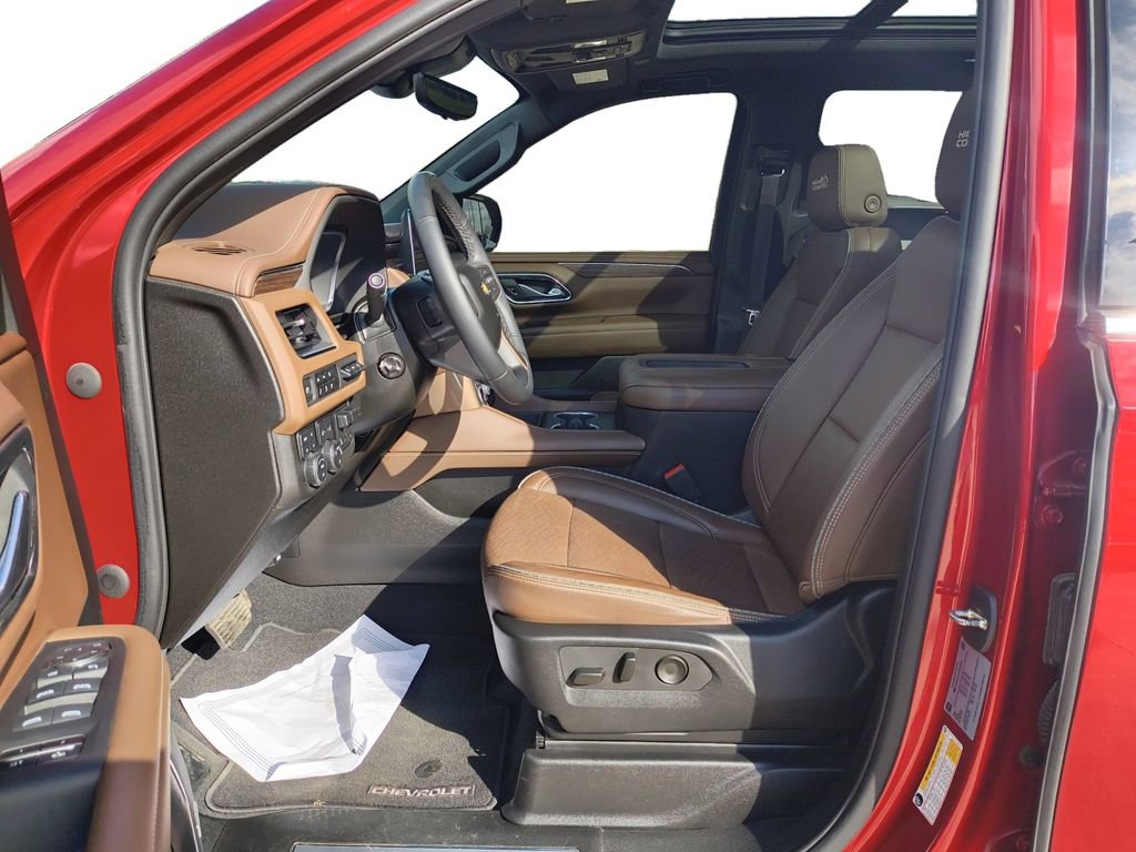 Used 2023 Chevrolet Suburban High Country image 9