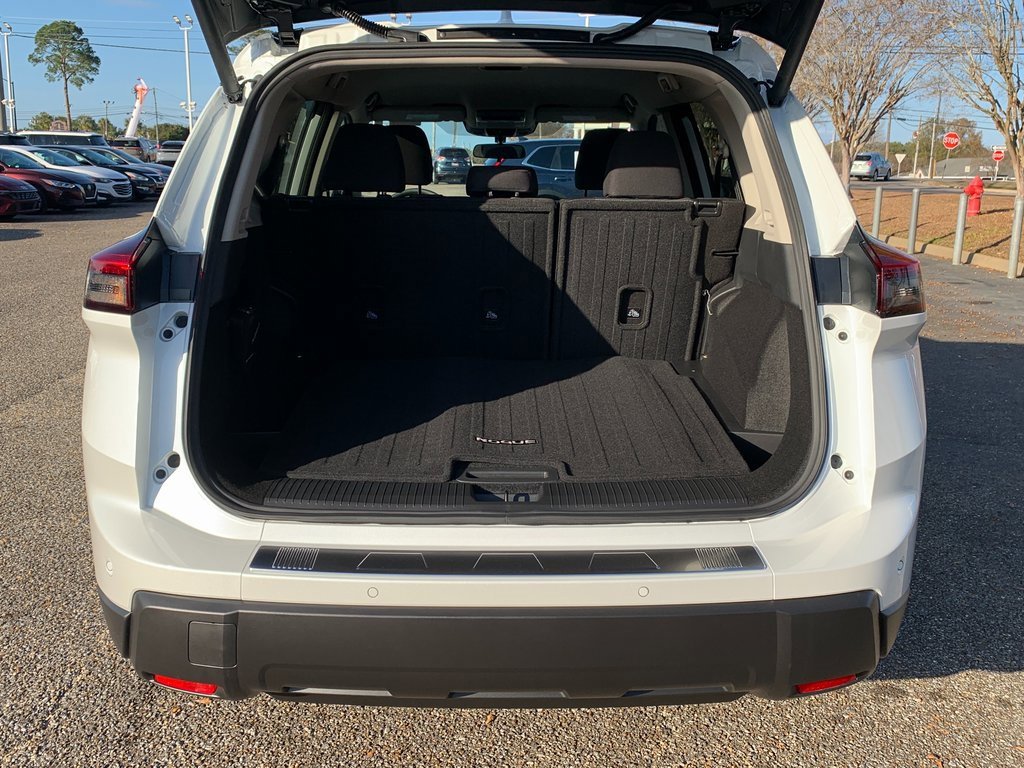 New 2026 Nissan Rogue SV image 5
