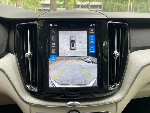 Certified 2024 Volvo XC60 B5 Plus w/ Protection Package Premier AWD/4WD image 21