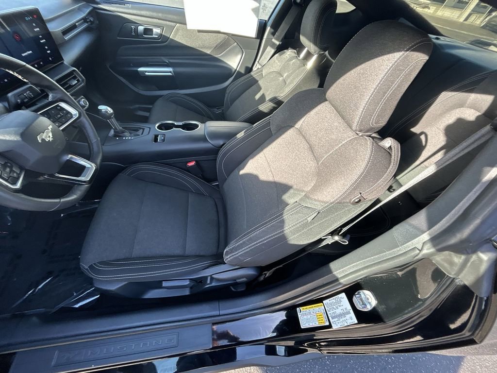 Used 2024 Ford Mustang Coupe image 11