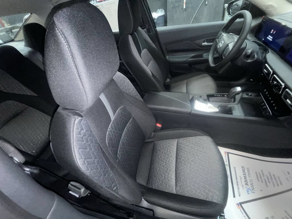 New 2026 Nissan Sentra SV w/ SV Convenience Package FWD image 23