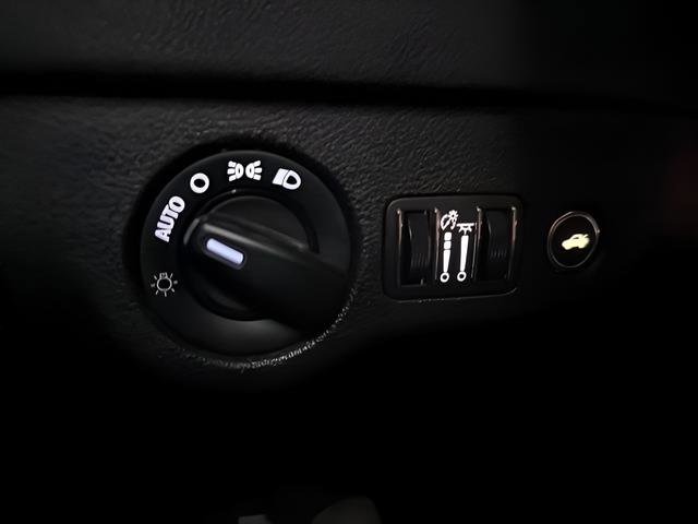 Used 2021 Dodge Charger SXT w/ Leather Interior Group RWD image 21